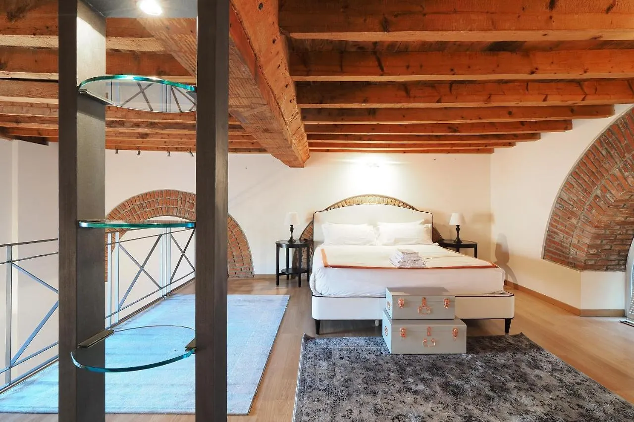 Apartment Unique Duomo Luxury Property Milan