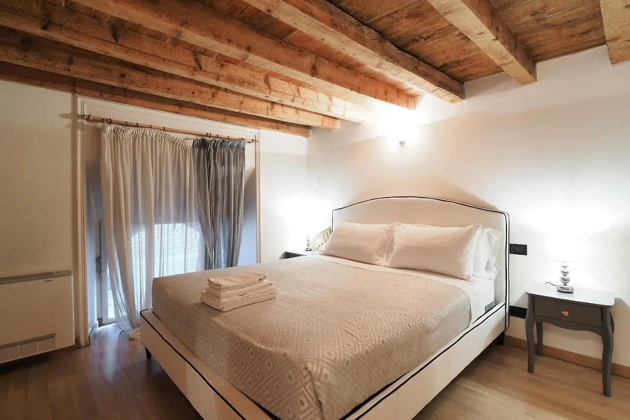 Unique Duomo Luxury Property Milan Apartment