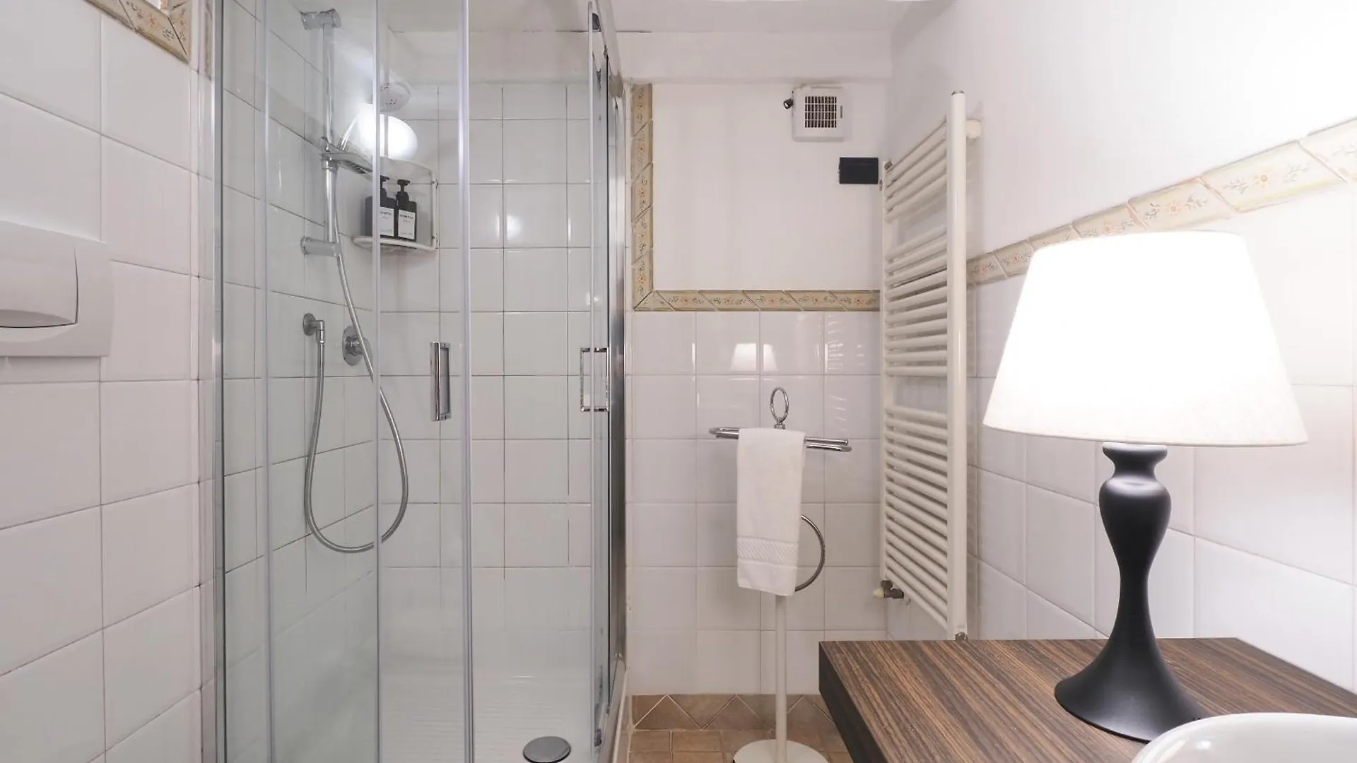 Apartment Unique Duomo Luxury Property Milan